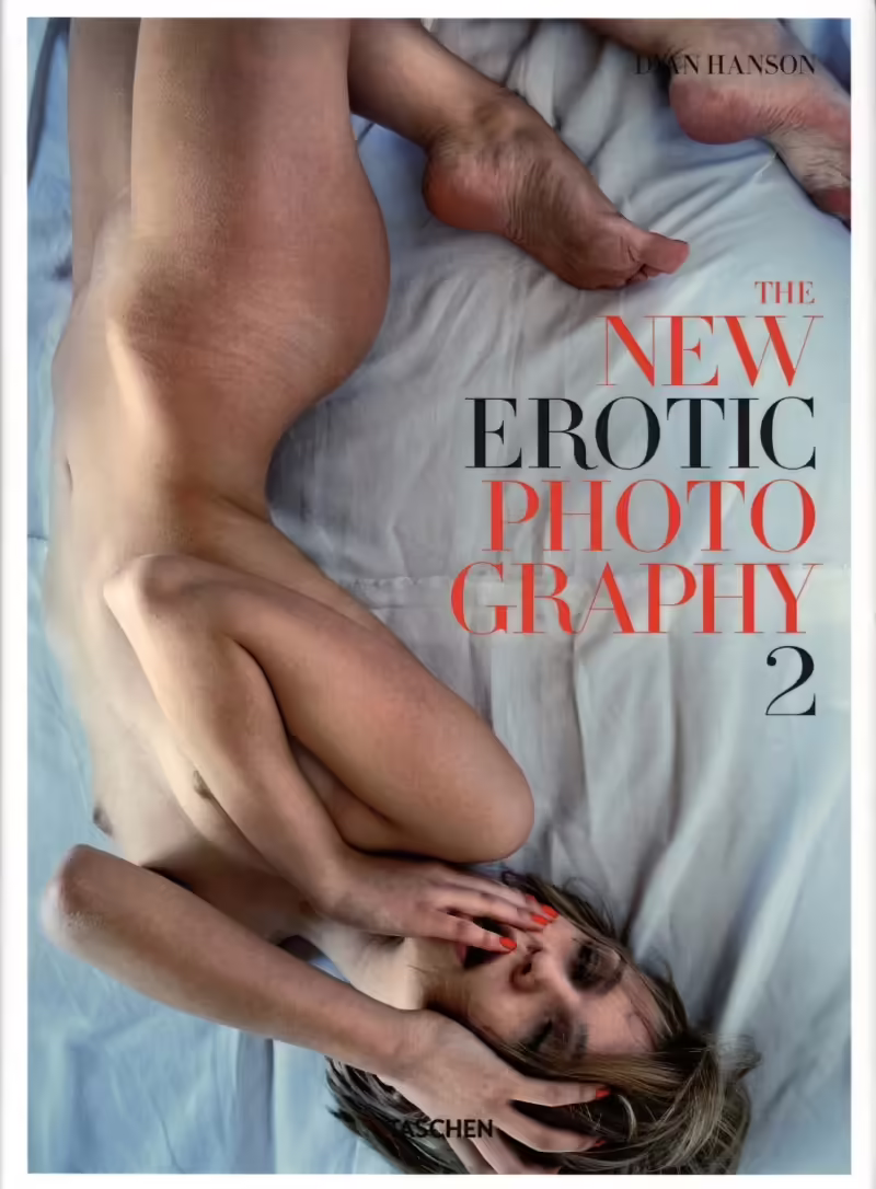 Корицата на The New Erotic Photography 2